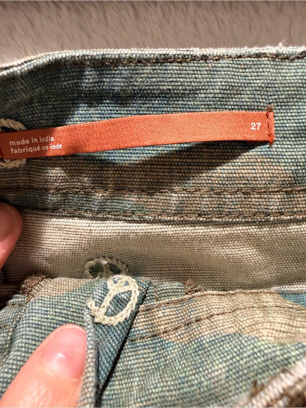 Pilcro Anthropologie Camo Peace Sign Embroidered Cargo Shorts 27 Boho CKB066 - Picture 8 of 16